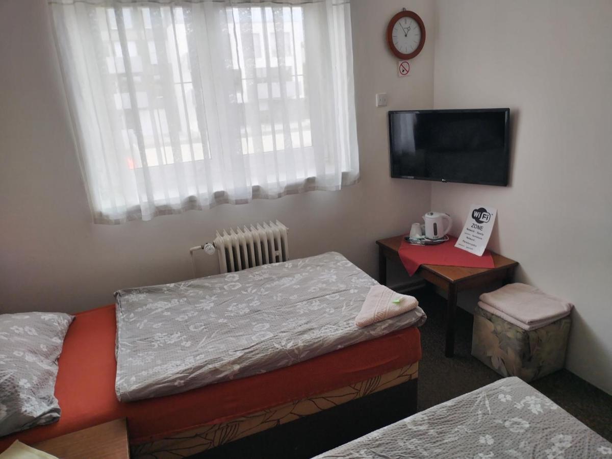 Pension Sparta Praha Bagian luar foto